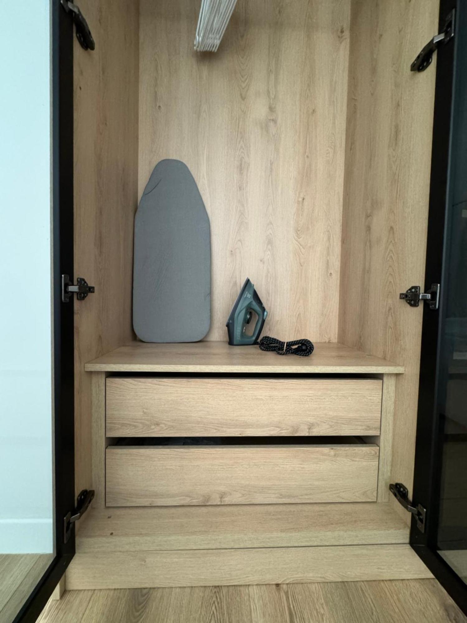 Essentia Apartment